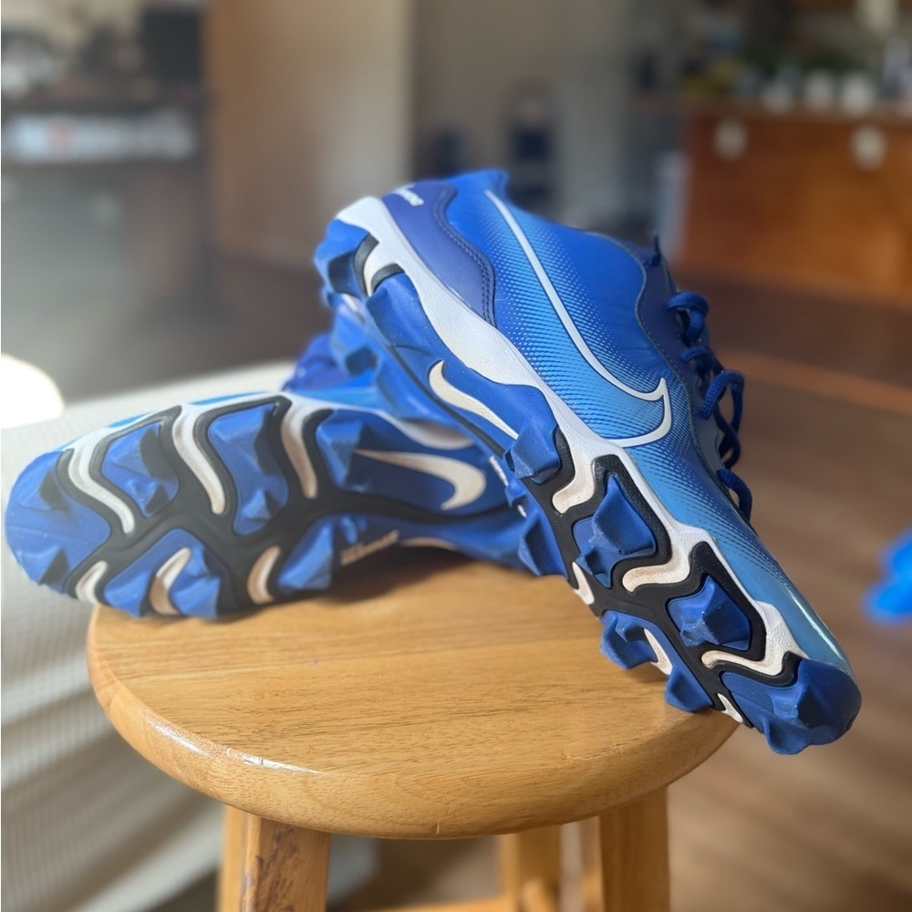 Nike fastflex Royal Blue Athletic Cleats - Picture 5 of 6